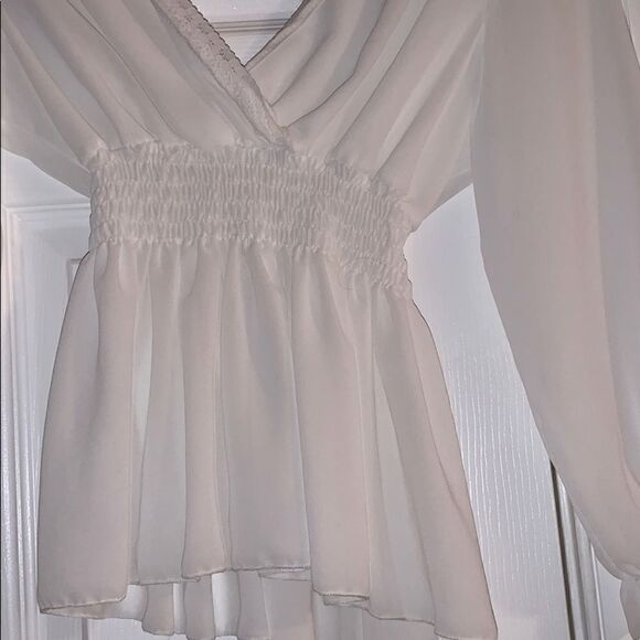 Sheer white blouse    - Picture 4 of 5